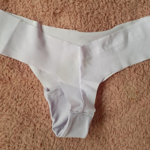 New Listing!! Brand New Victoria's Secret No Show Thong-XS - Picture 2 of 2